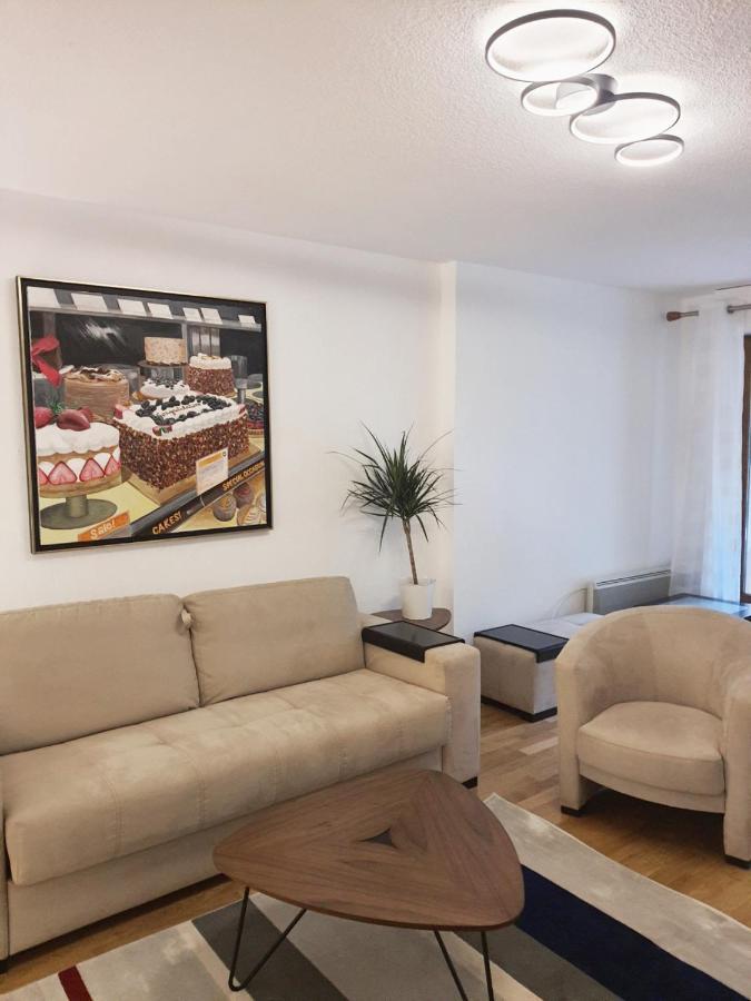 Happy Family'S Nest Apartment เมาสแตร์ ภายนอก รูปภาพ